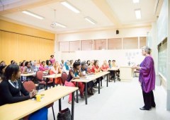 Katy Dickinson presenting to AIMS and TechWomen at in Cape Town by Rejoyce GaVhi Feb2015