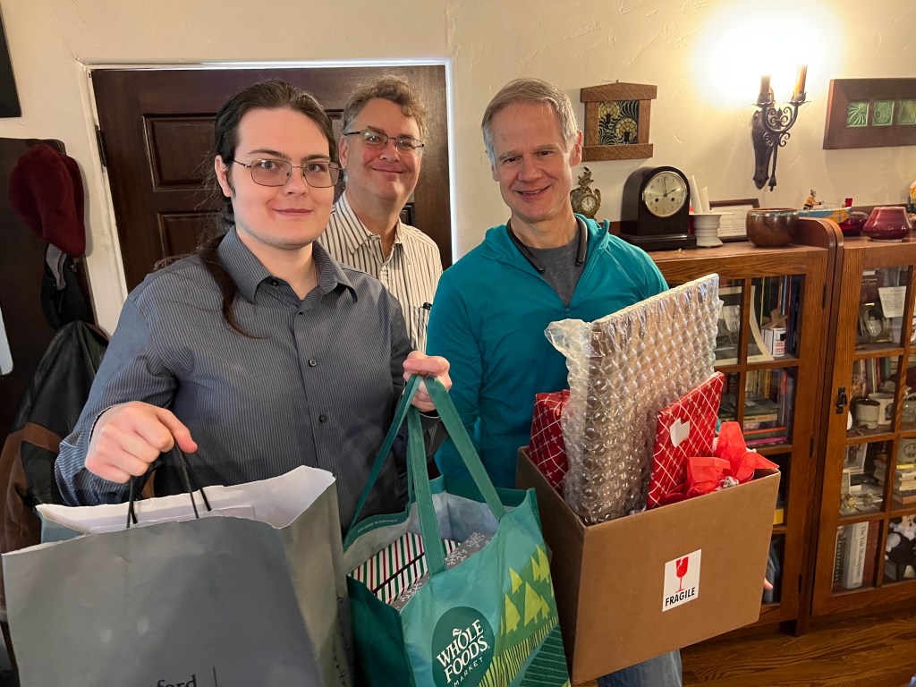 Transferring 2021 Christmas presents, 1 May 2022